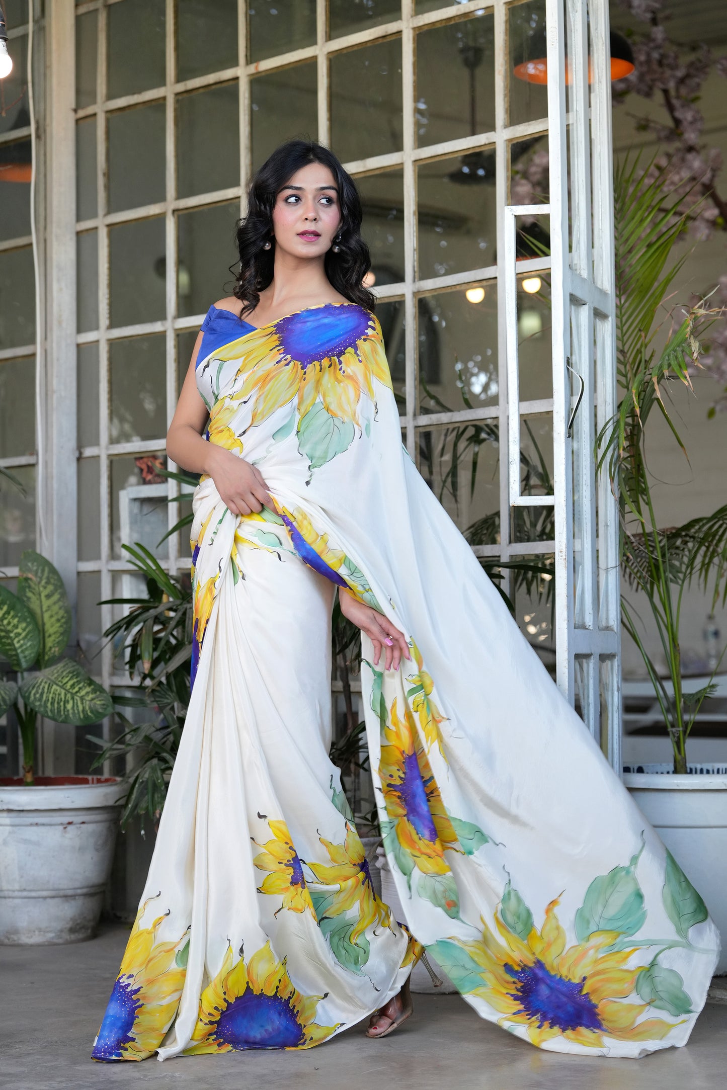 OCENIC SUNBURST CREP SAREE