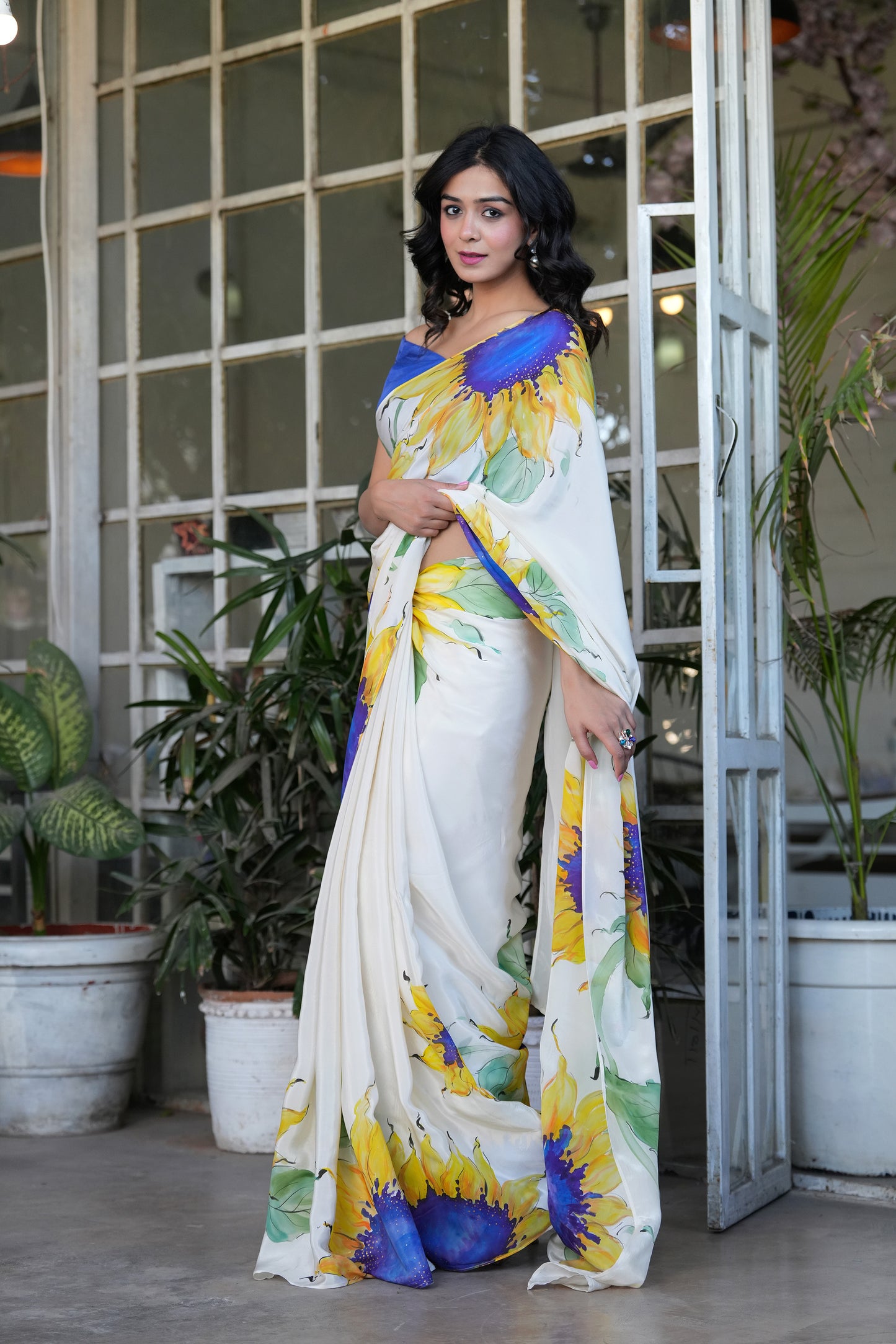 OCENIC SUNBURST CREP SAREE