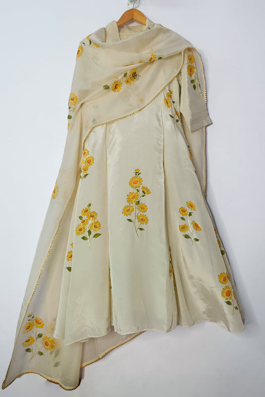 WHITE DAISY FLORAL ANARKALI